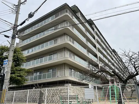 Condo in Ashiya, view 2