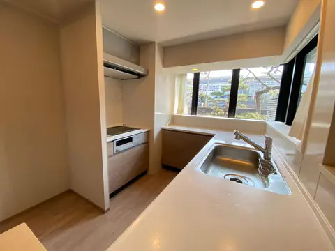 Condo in Ashiya, view 3
