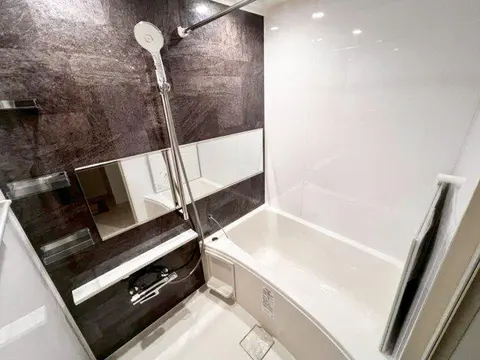 Condo in Ashiya, view 2