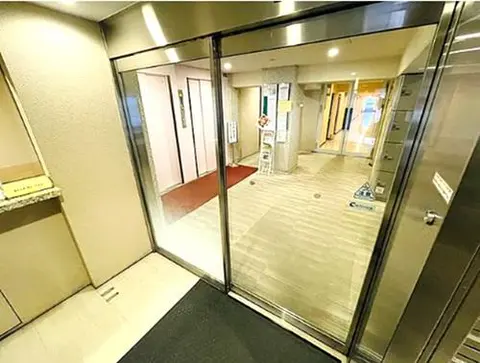 Condo in Chiyoda, view 3