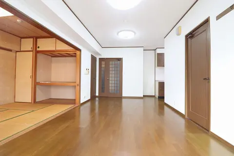 Condo in Ginowan, view 4