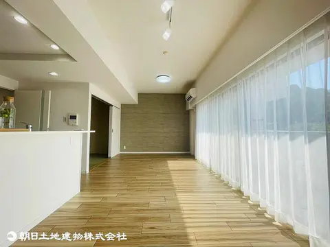 Condo in Hayama, view 4