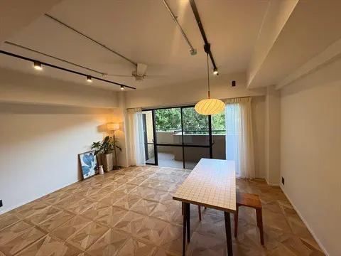 Condo in Hayama, view 3