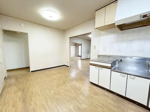 Condo in Kashiwa, view 3