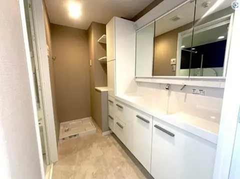 Condo in Kawasaki, view 3