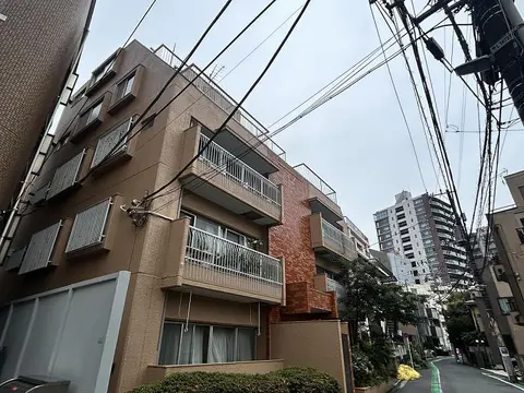Condo in Meguro, view 2