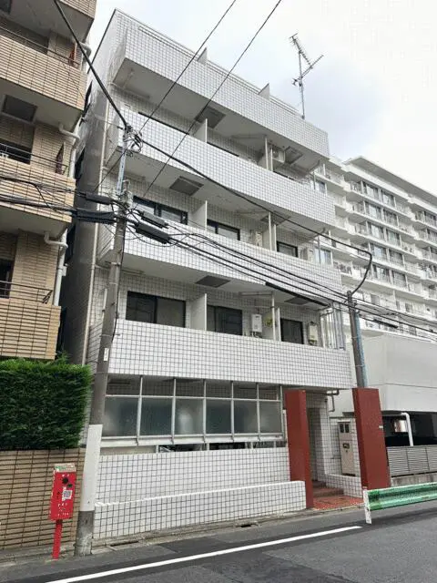 Condo in Meguro, view 2