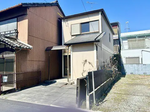 House in Nagoya, view 2