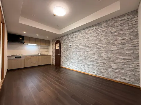 Condo in Nagoya, view 4