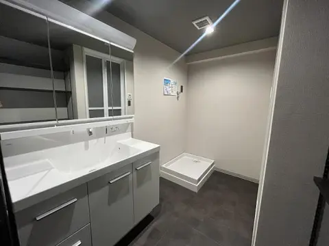 Condo in Osaka City, view 2