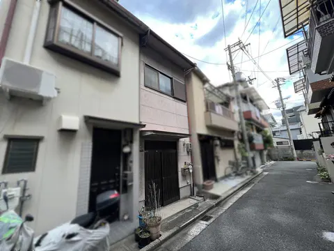 House in Osaka City, view 2