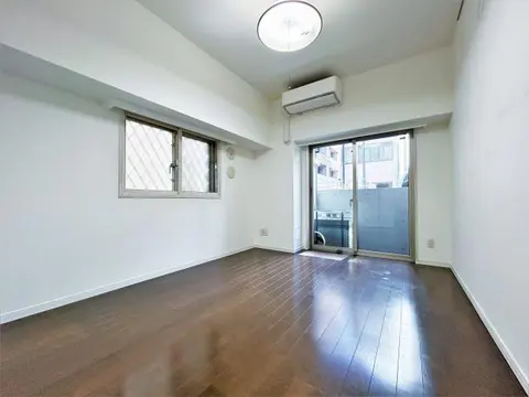 Condo in Chiyoda, view 3