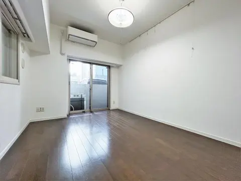 Condo in Chiyoda, view 4