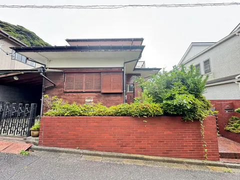 House in Hayama, view 2