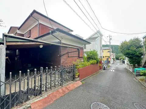 House in Hayama, view 3