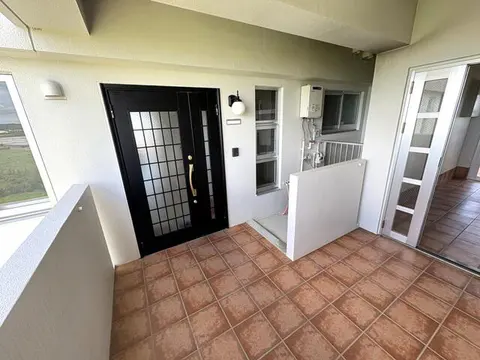 Condo in Yomitan, view 3