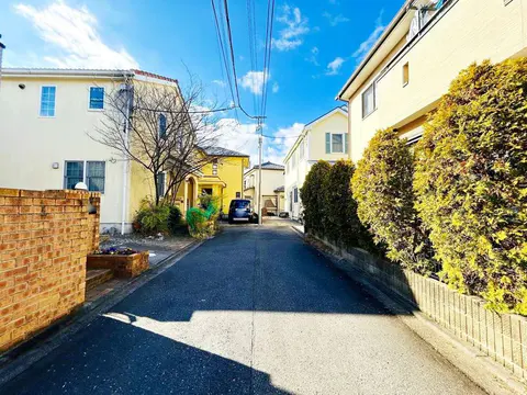 House in Sagamihara, view 3