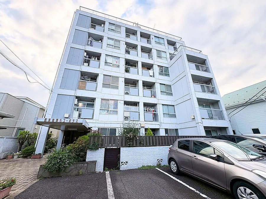 Condo in Suginami
