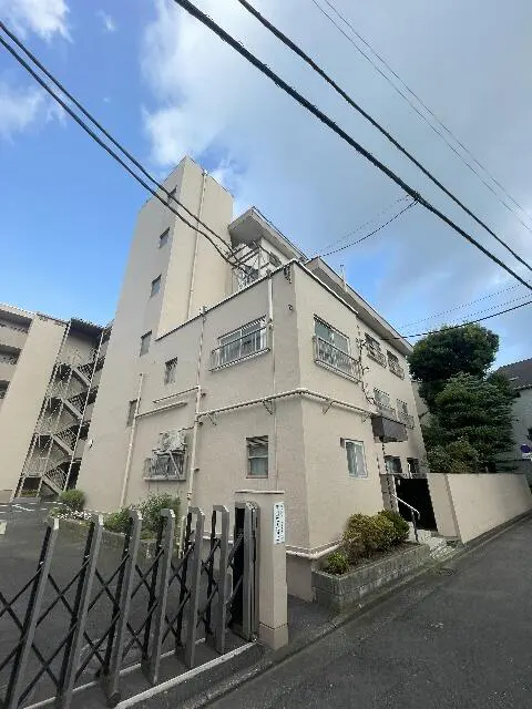 Condo in Yokohama, view 2