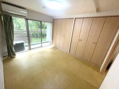 Condo in Yokohama, view 3