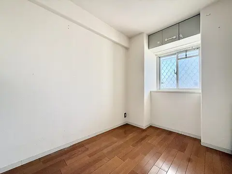 Condo in Yokohama, view 4