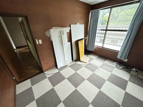 House in Yokosuka, view 2