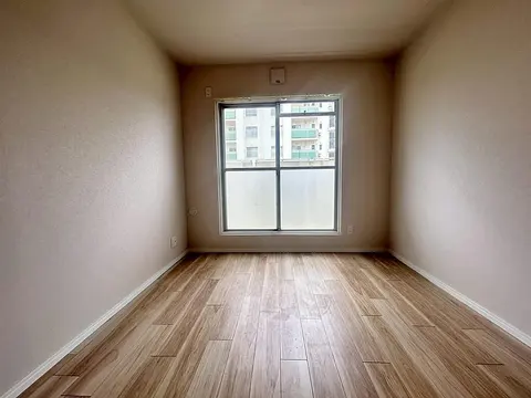 Condo in Yokosuka, view 4