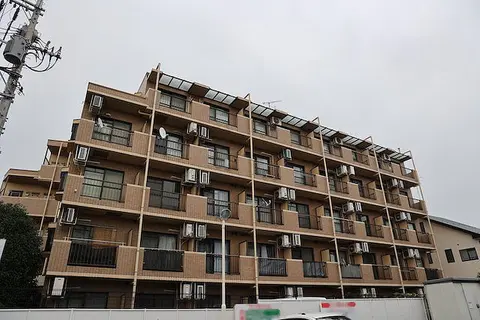 Condo in Zama, view 2