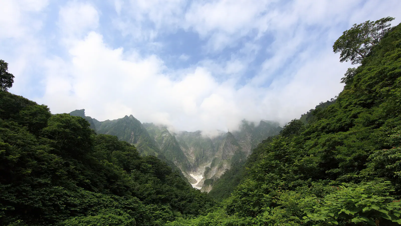 The peaks of Tanigawadake above the Minakami valley in Gunma
