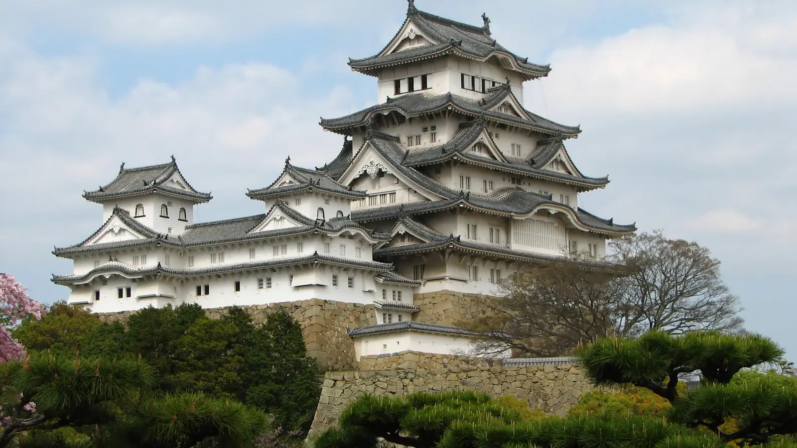 The white keep of Himeji Castle in Hyogo