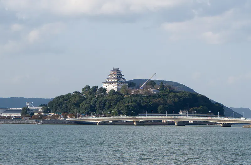 Karatsu Castle on its hilltop above the coast in Saga Prefecture